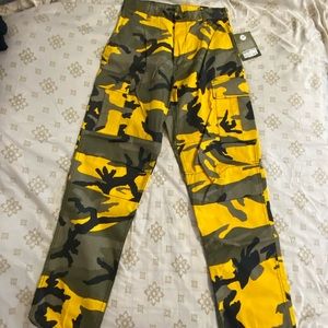Green and yellow camo print pants